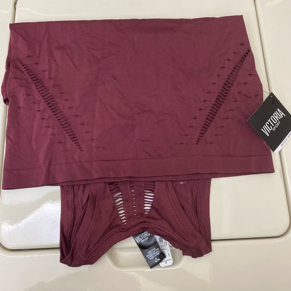 Victoria Sport Seamless Top Size Medium NWT - Picture 2 of 7